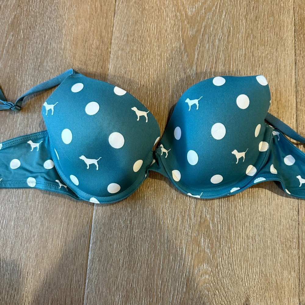 Brand new bra from pink. never worn